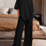 Jannessa - Casual set with oversized shirt and straight-leg trousers