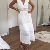 Aurélie | Sophisticated V-Neck Lace Dress