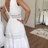Aurélie | Sophisticated V-Neck Lace Dress