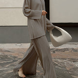 Valery - Elegant pleated blouse and wide-leg trousers set