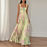 LYRA | Chic Floral Maxi Dress Featuring a Flattering Pleated Design