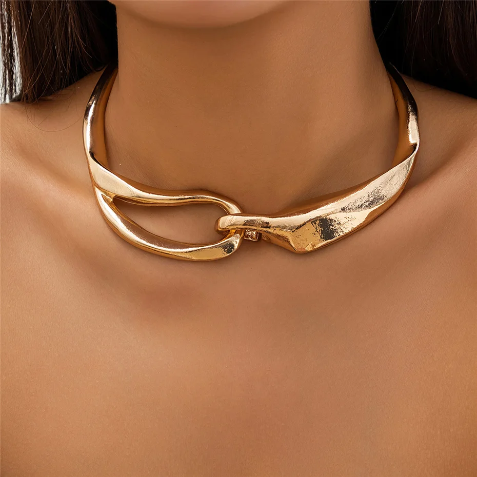 Classic Gold Vintage Necklace